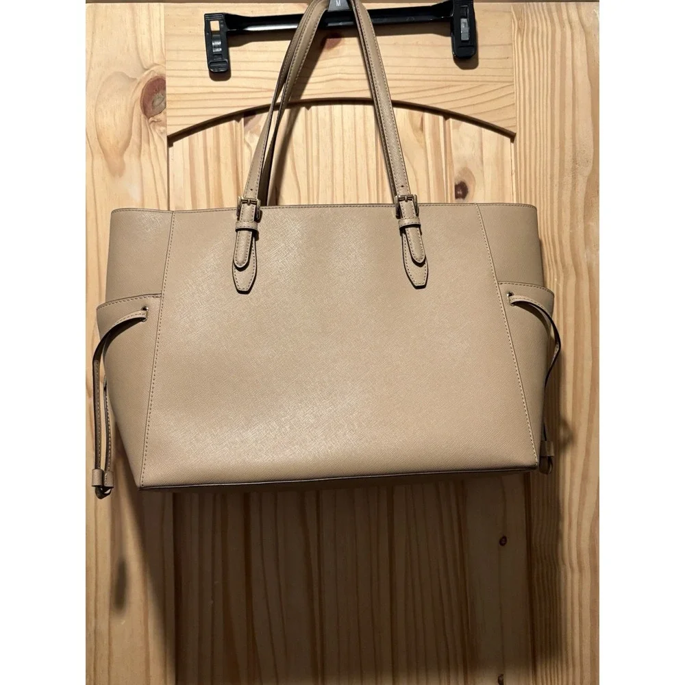 Michael Kors Voyager Tote Womens Large Beige Saffiano Leather Shoulder Bag